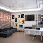 Techo blanco en la habitación