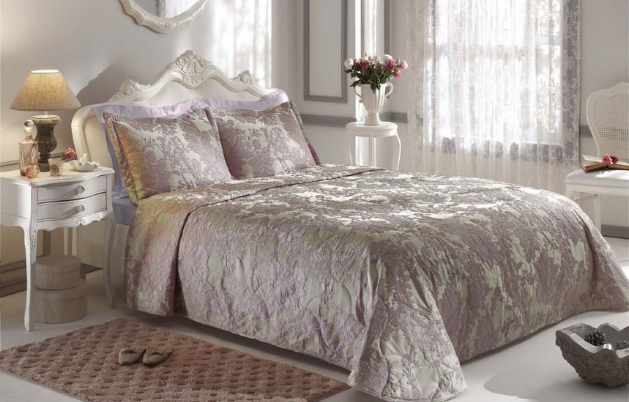 ผ้าคลุมเตียง DIY