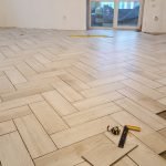 Proceso de colocación de azulejos