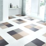 Colocación de azulejos en el piso