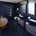 Baño oscuro