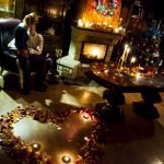 Romance junto a la chimenea