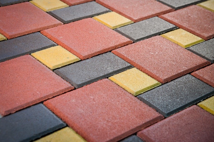 Produktion af brolægningsplader derhjemme