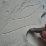 Moler los bordes con papel de lija