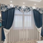 Cortinas blancas y azules