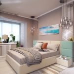 Luces colgantes junto a la cama