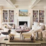 Libros en los estantes
