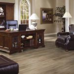 Muebles oscuros