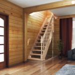 Escalera de madera