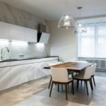 Cocina con balcon