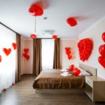 Cortinas marrones en el dormitorio