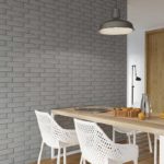Lámpara sobre la mesa