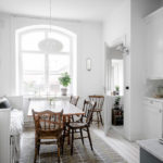 Comedor junto a la ventana