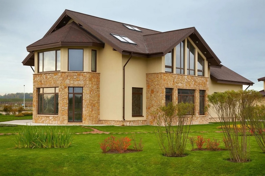 Facade udsmykning af et privat hus