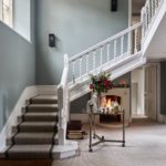 Chimenea debajo de las escaleras