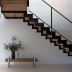 Cocina con muebles blancos