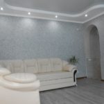 Arcos en la sala de estar