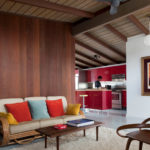 Muebles rojos en la cocina